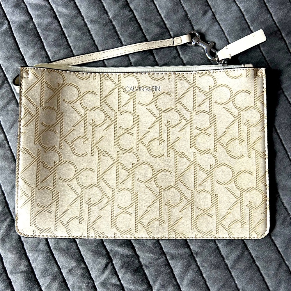Calvin Klein white wristlet/accessory bag/cosmetic bag/armbander/wallet